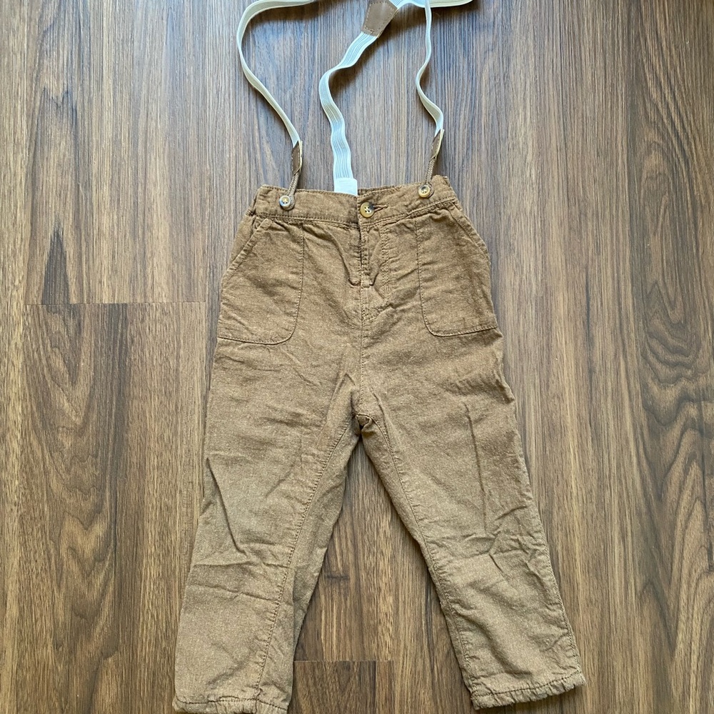 H&M | Lightweight pant with Suspenders